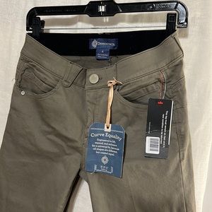 Democracy “Ab” solution Ankle Skimmer. Olive Green